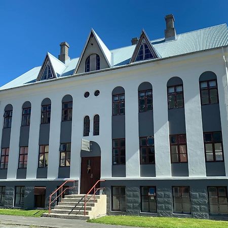 Managisting Guesthouse Ísafjörður Exteriör bild
