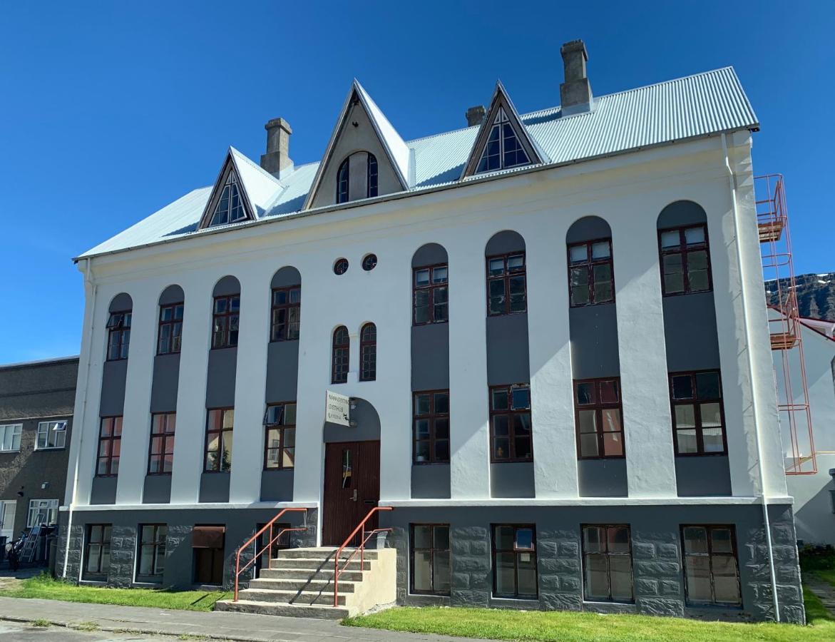 Managisting Guesthouse Ísafjörður Exteriör bild