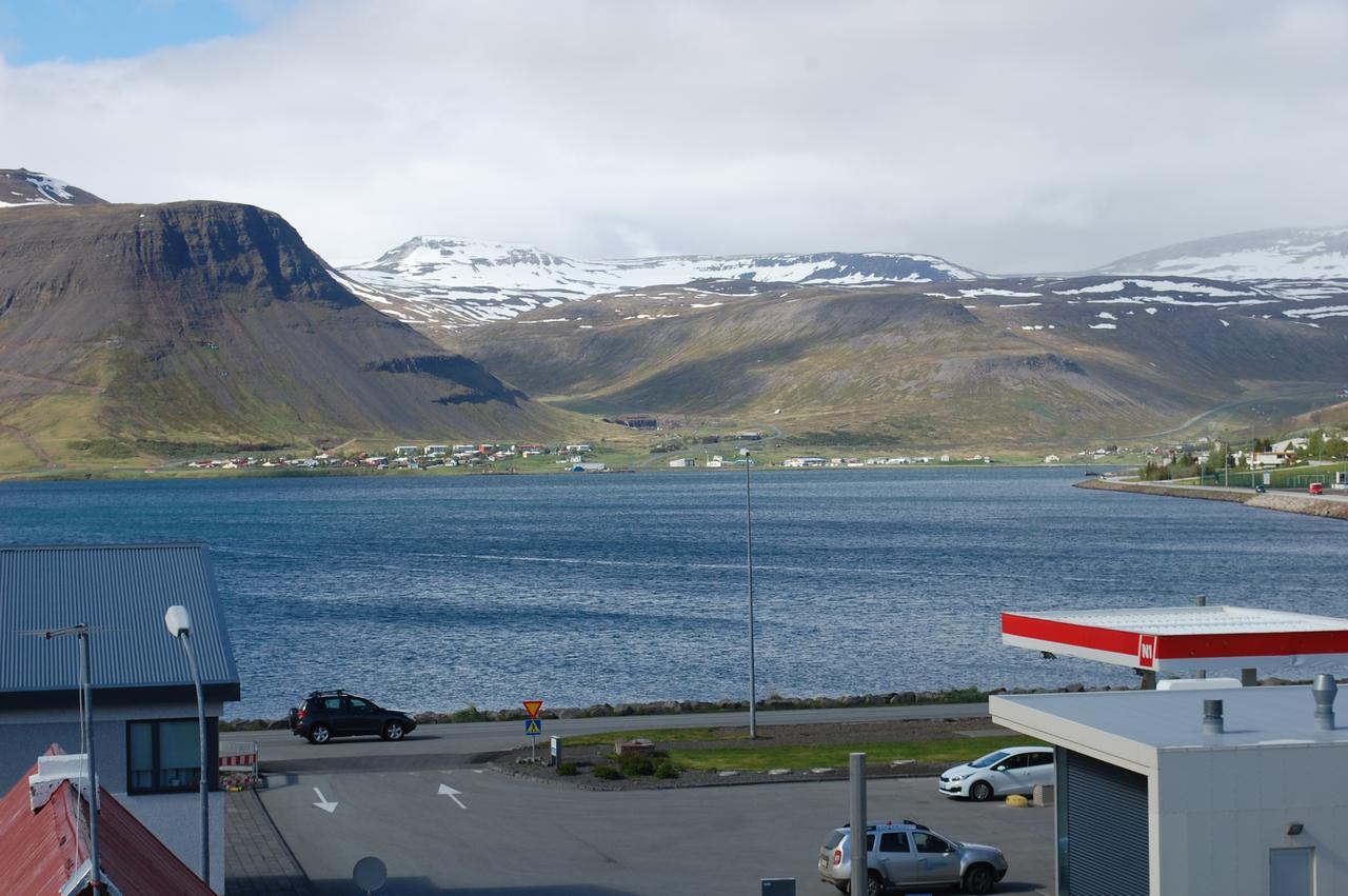 Managisting Guesthouse Ísafjörður Exteriör bild