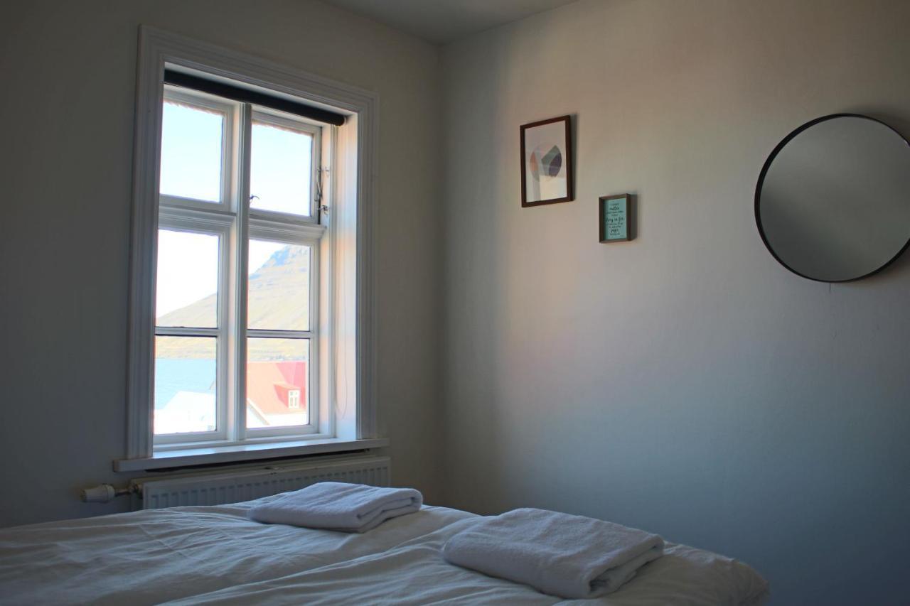 Managisting Guesthouse Ísafjörður Exteriör bild